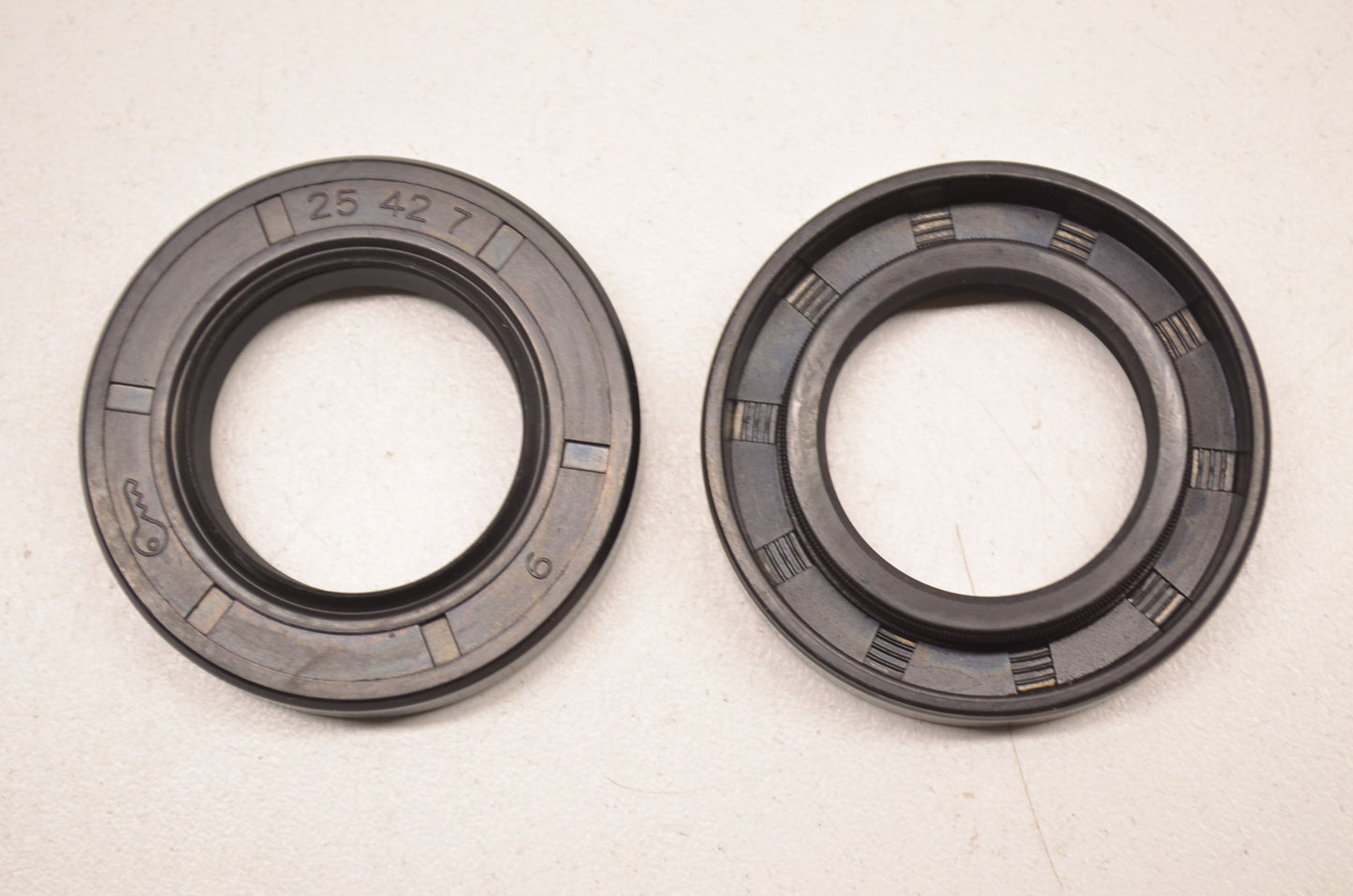 New Aftermarket Oil Seal 25x42x7mm QTY 2 NOS