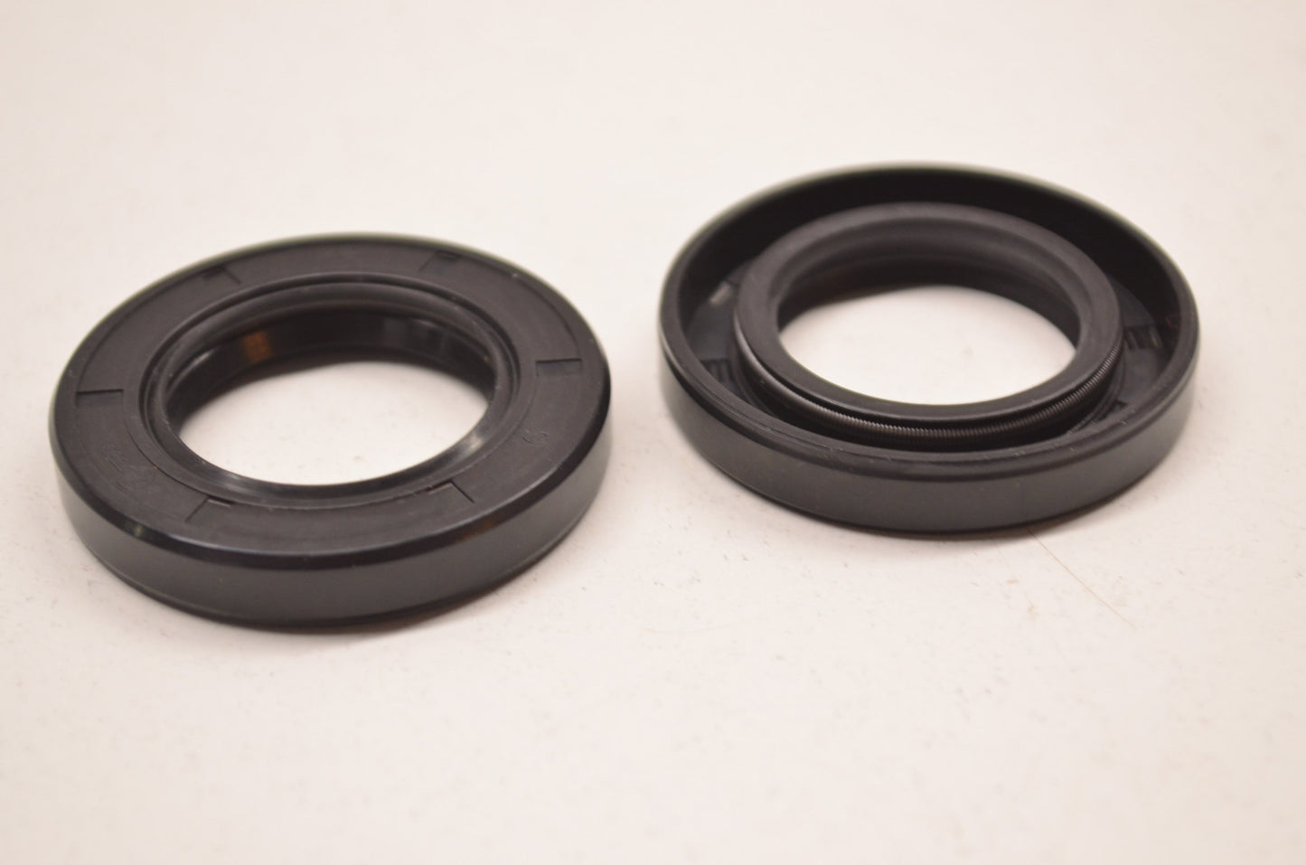 New Aftermarket Oil Seal 25x42x7mm QTY 2 NOS
