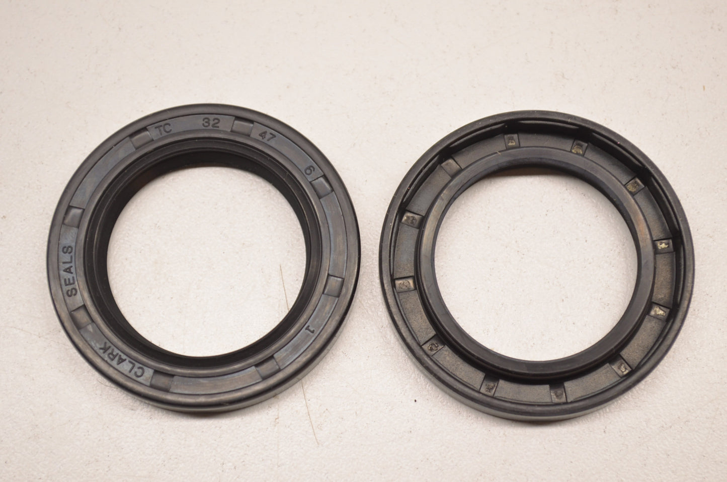 New Clark Seals Oil Seal 32x47x6mm QTY 2 NOS