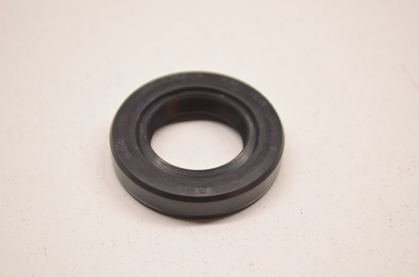 New Aftermarket Oil Seal 20x35x7mm NOS