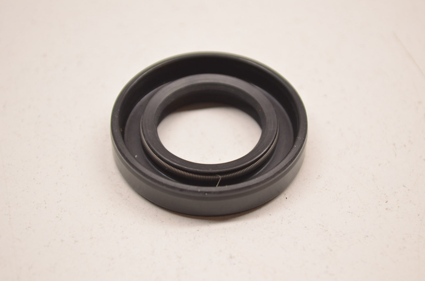 New Aftermarket Oil Seal 20x35x7mm NOS