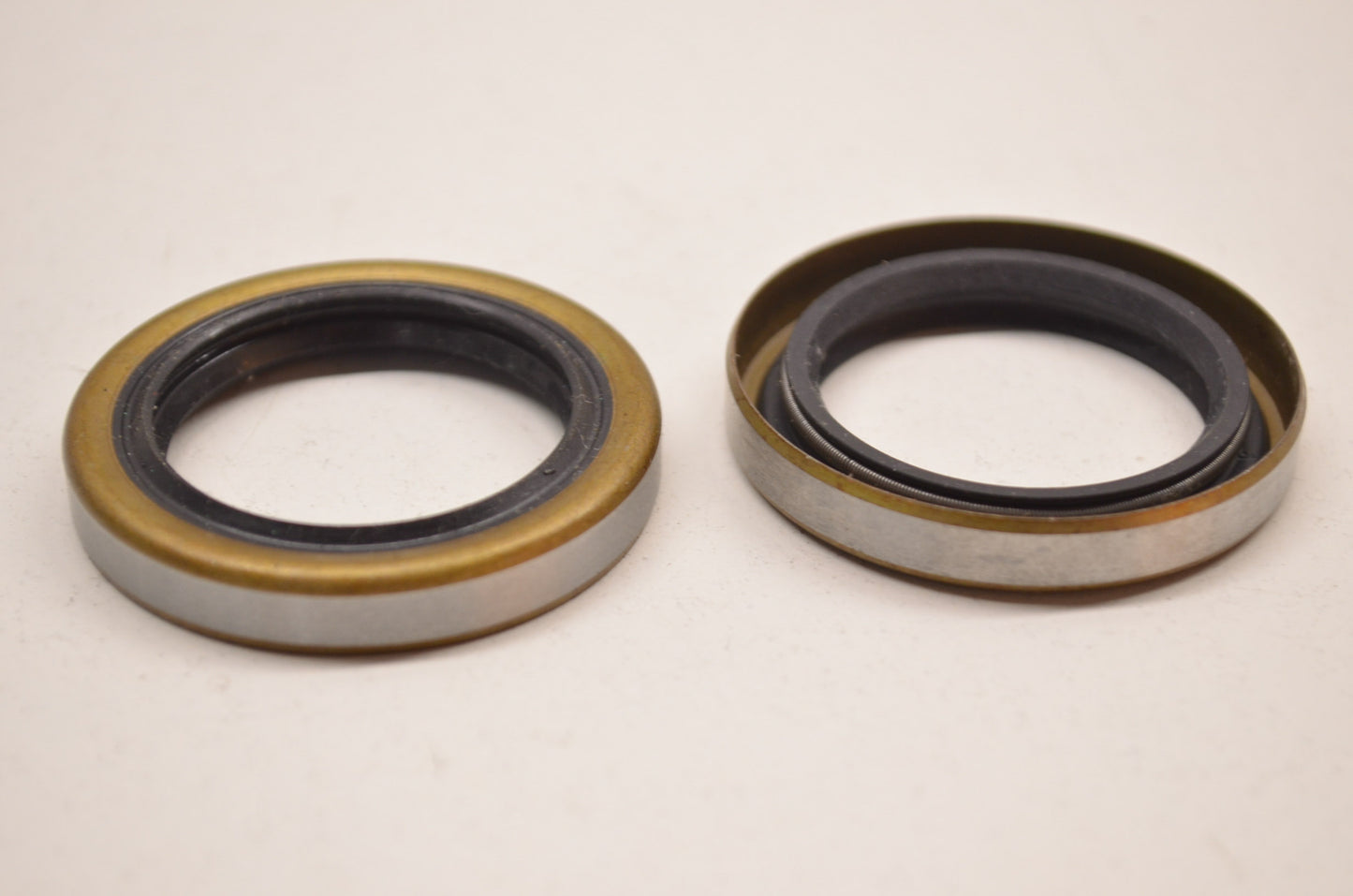 New TTO Oil Seal 32x45x7mm QTY 2 NOS