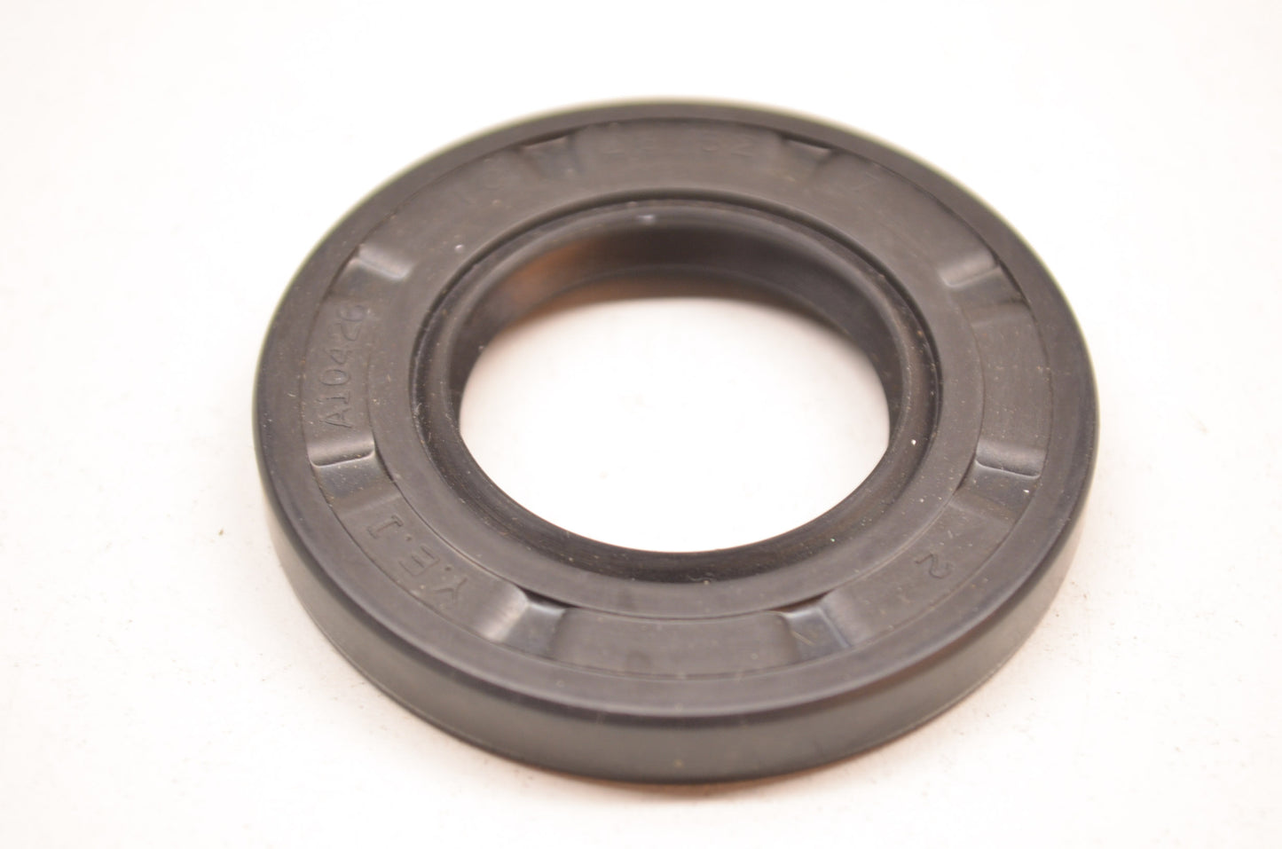 New YEI Oil Seal 28x52x7mm NOS