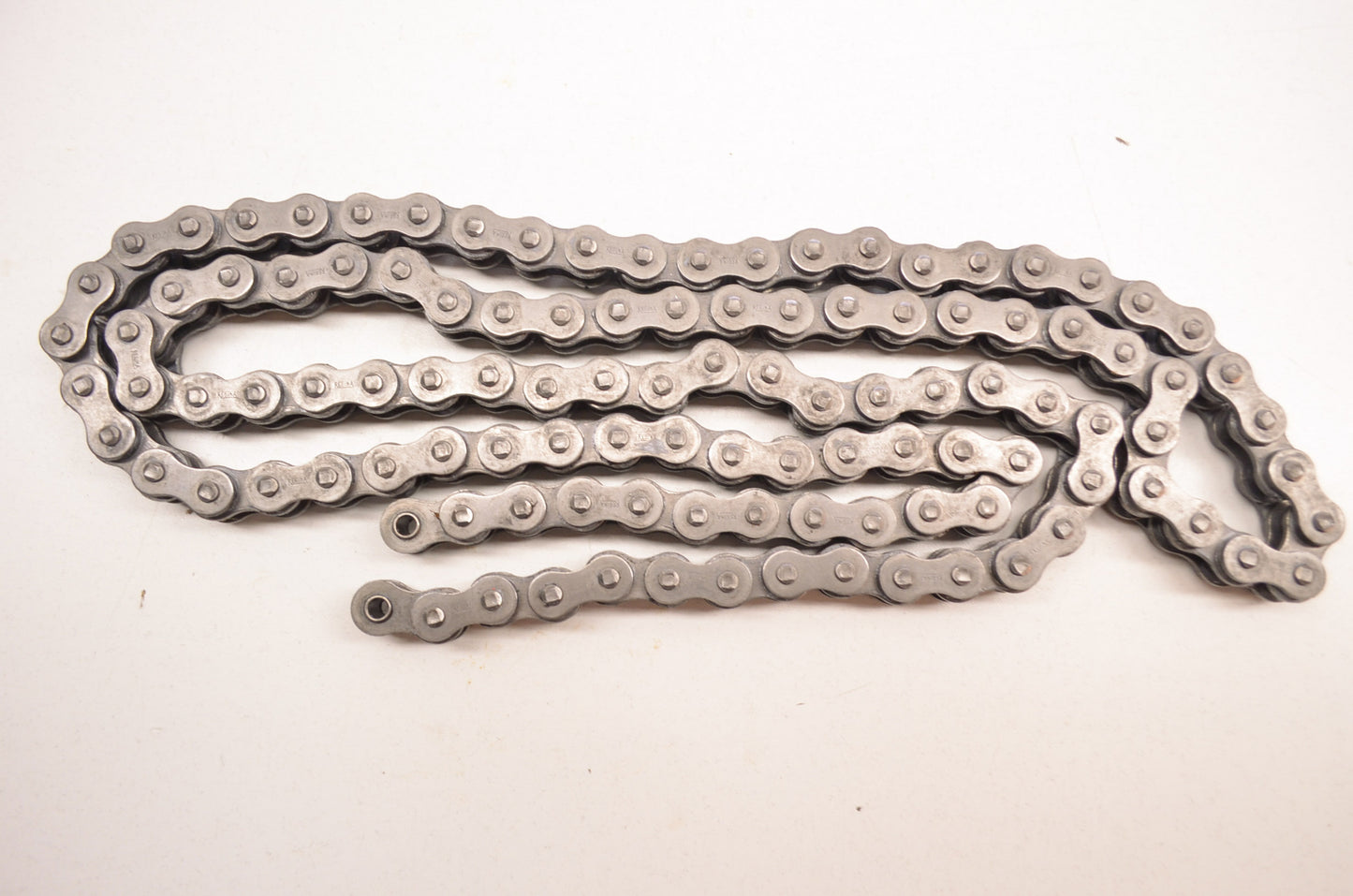 New Regina 520 Chain 110 Links NOS