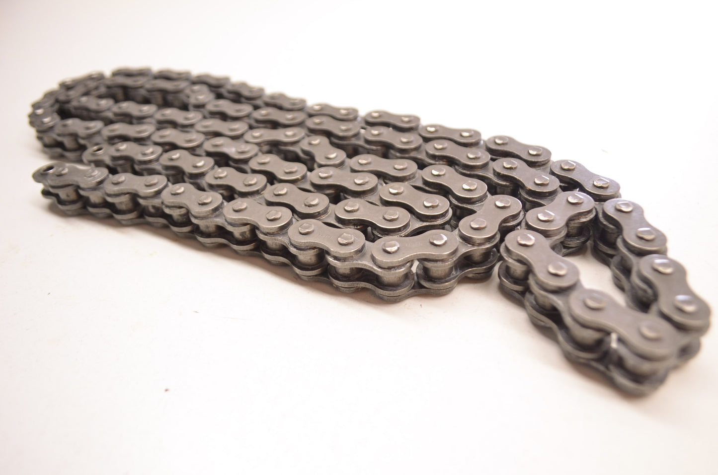 New Regina 520 Chain 110 Links NOS