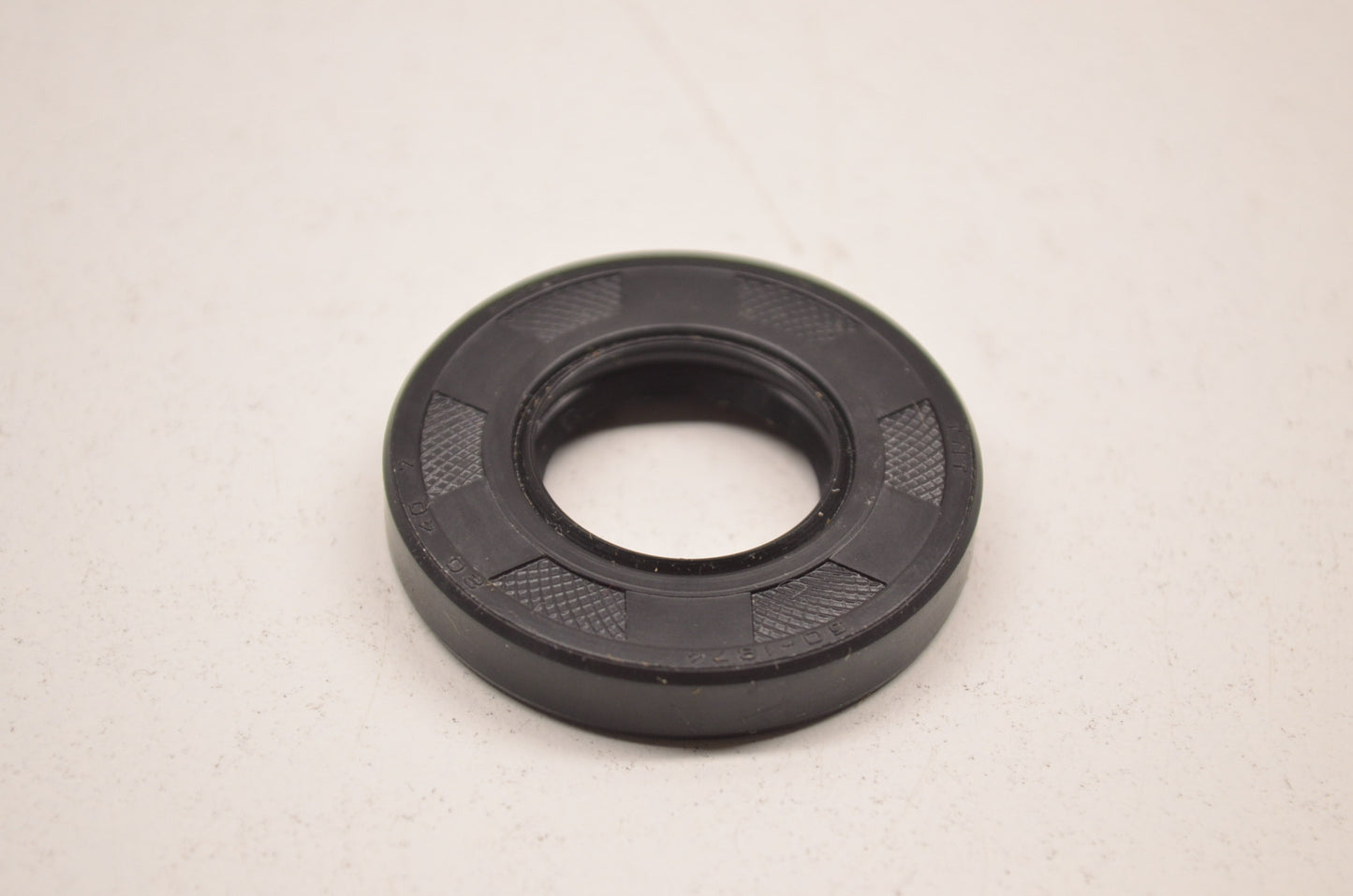 New TNT Oil Seal 20x40x7mm NOS