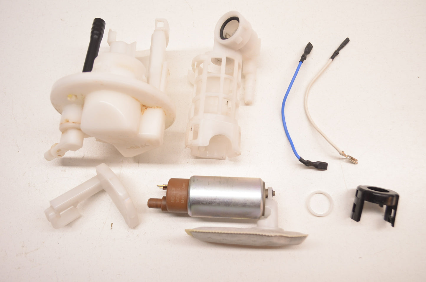 OEM Yamaha 33D-13907-00-00 Complete Fuel Pump
