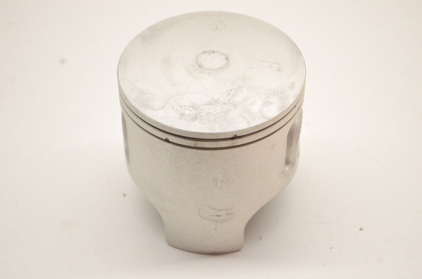 OEM Yamaha 6M6-11636-01-00 Piston 2 O/S 0.50 NOS