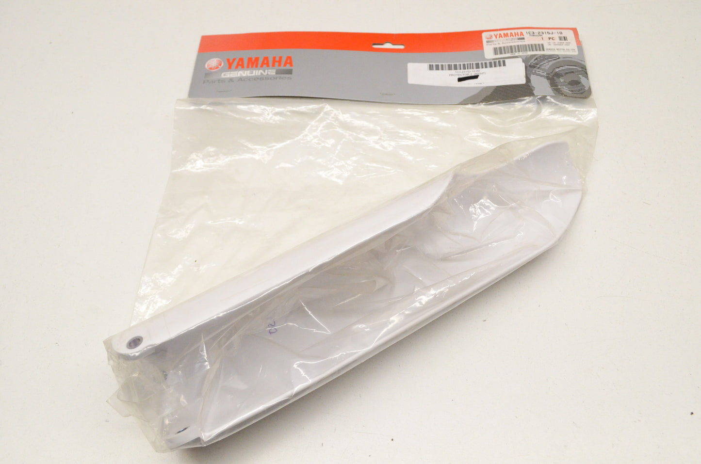 OEM Yamaha 1C3-2315J-10-00 Right Protector 2 NOS