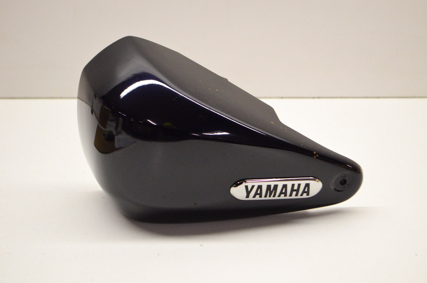 OEM Yamaha 4WM-21711-01-33 Side Cover 1 NOS