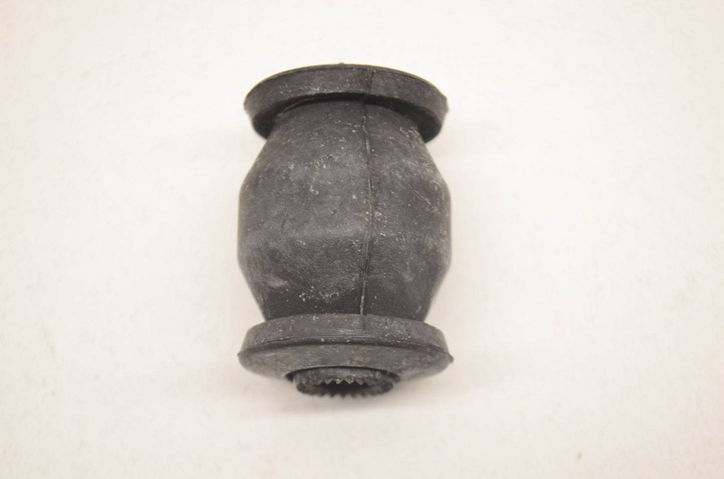 New OEM Yamaha 2HR-23526-00-00 Bushing NOS