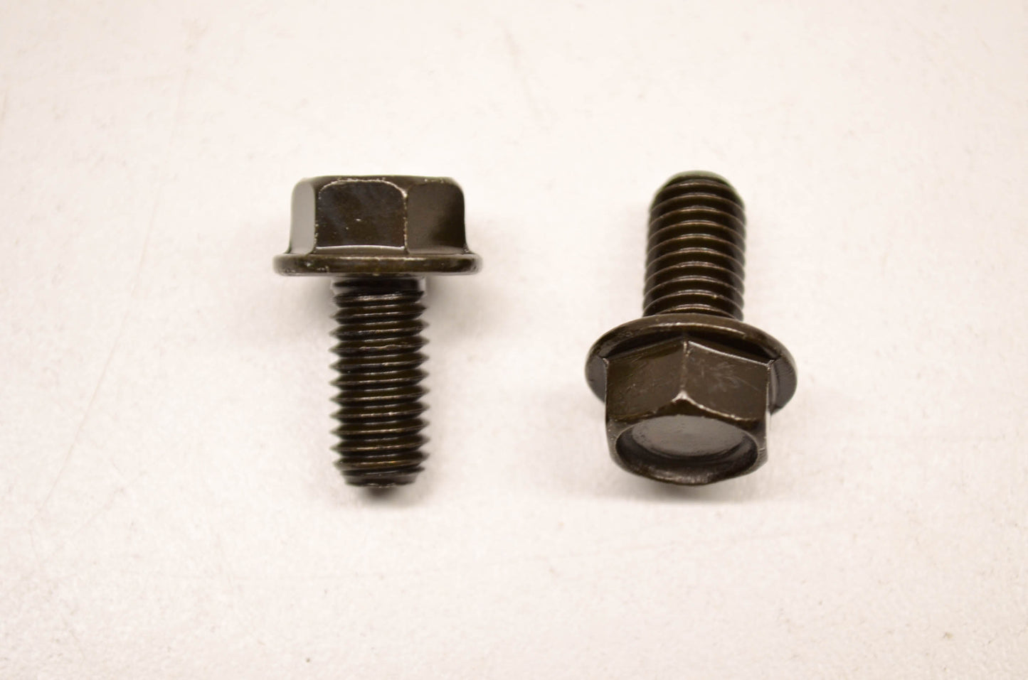 New Kymco Flange Bolt 8x16 QTY 2 NOS