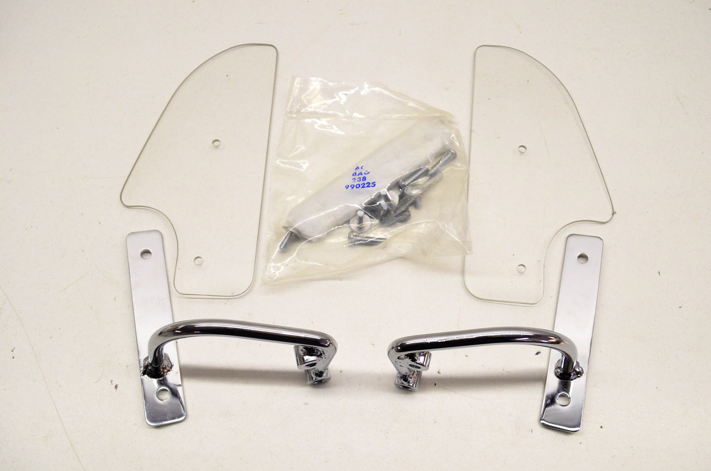Vulcan Windshield Lowers Kit NOS