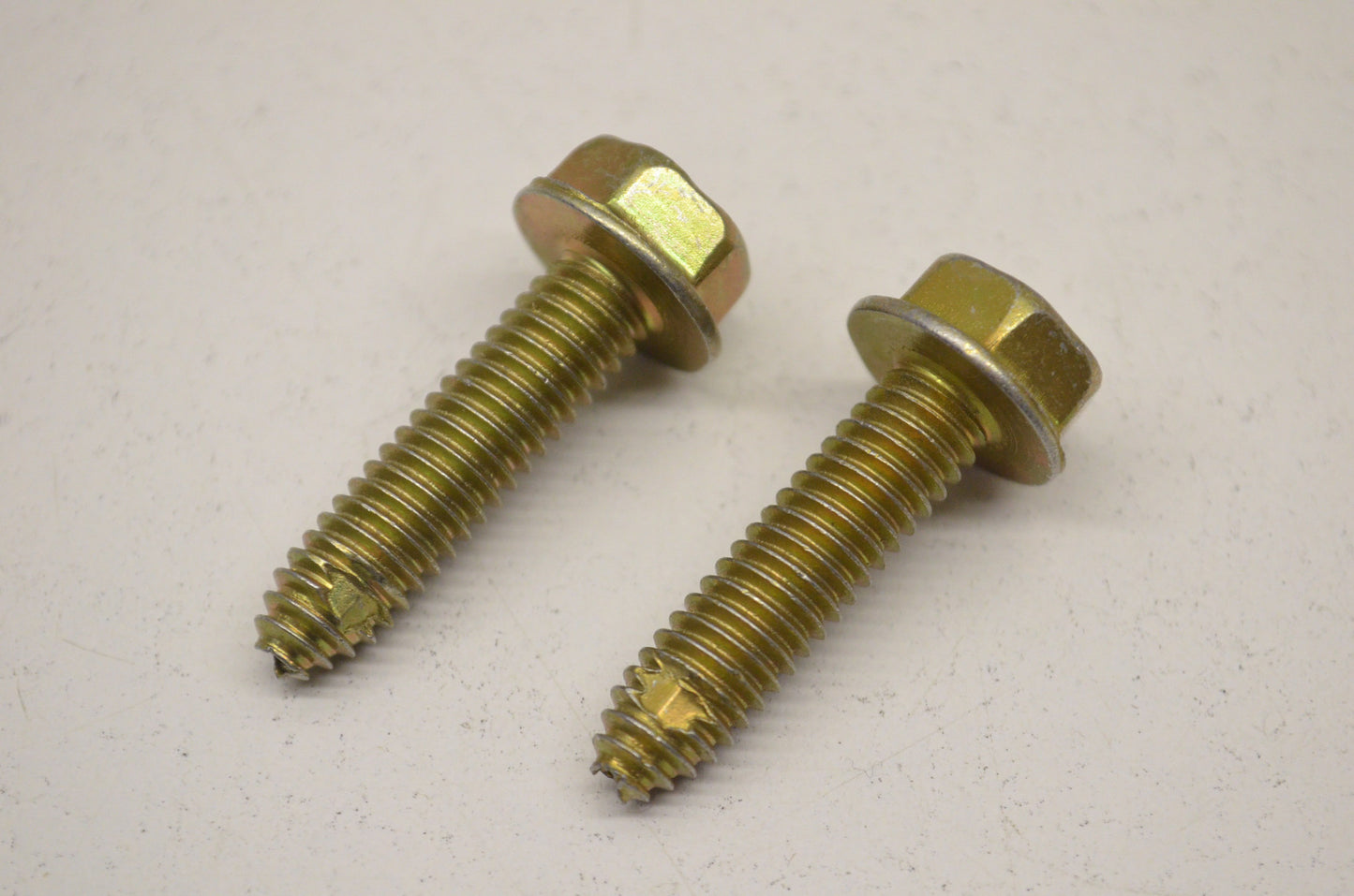 OEM Polaris 7517208 Screw Qty 2 NOS