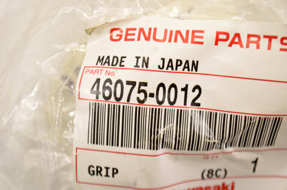 New OEM Kawasaki 46075-0012 Grip NOS