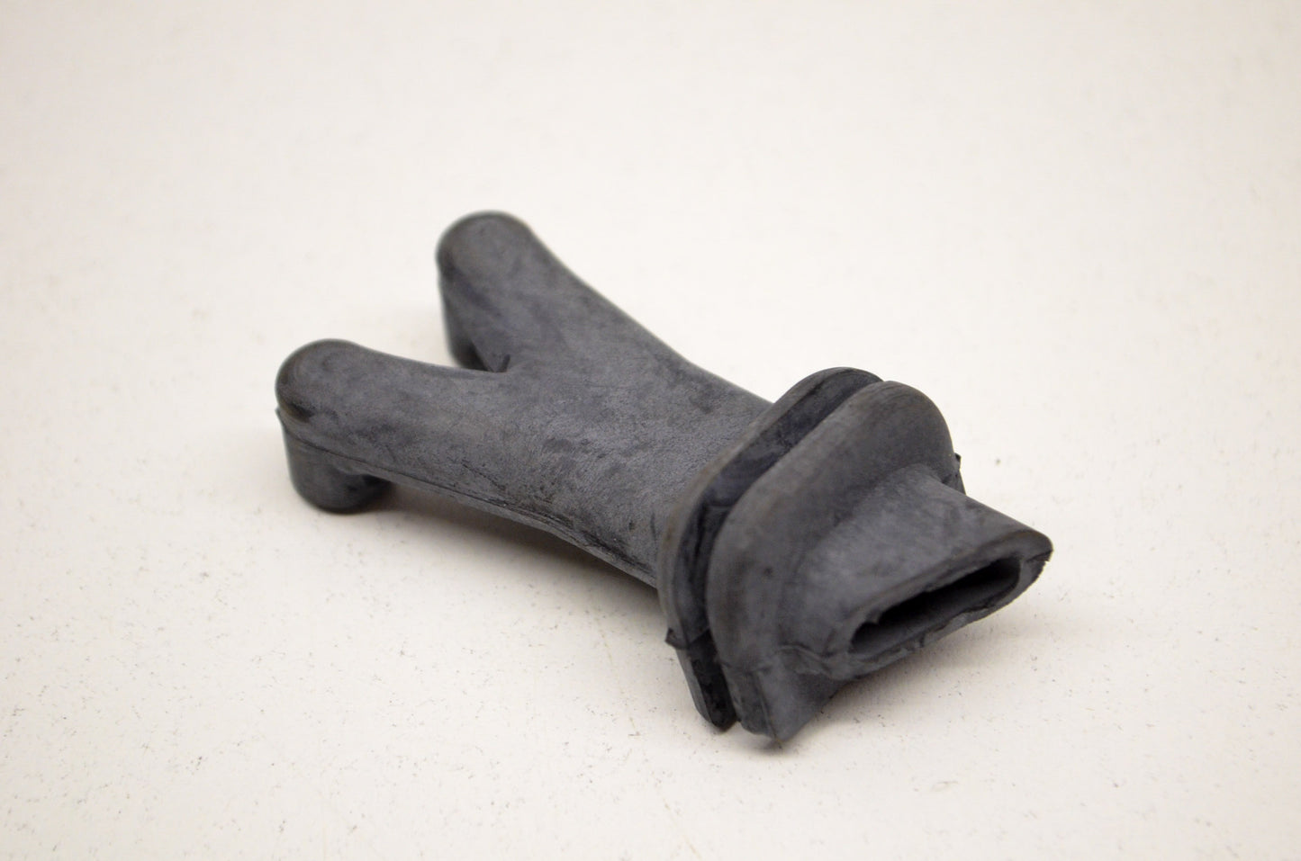 OEM Kawasaki 16136-004 Overflow Pipe Grommet NOS