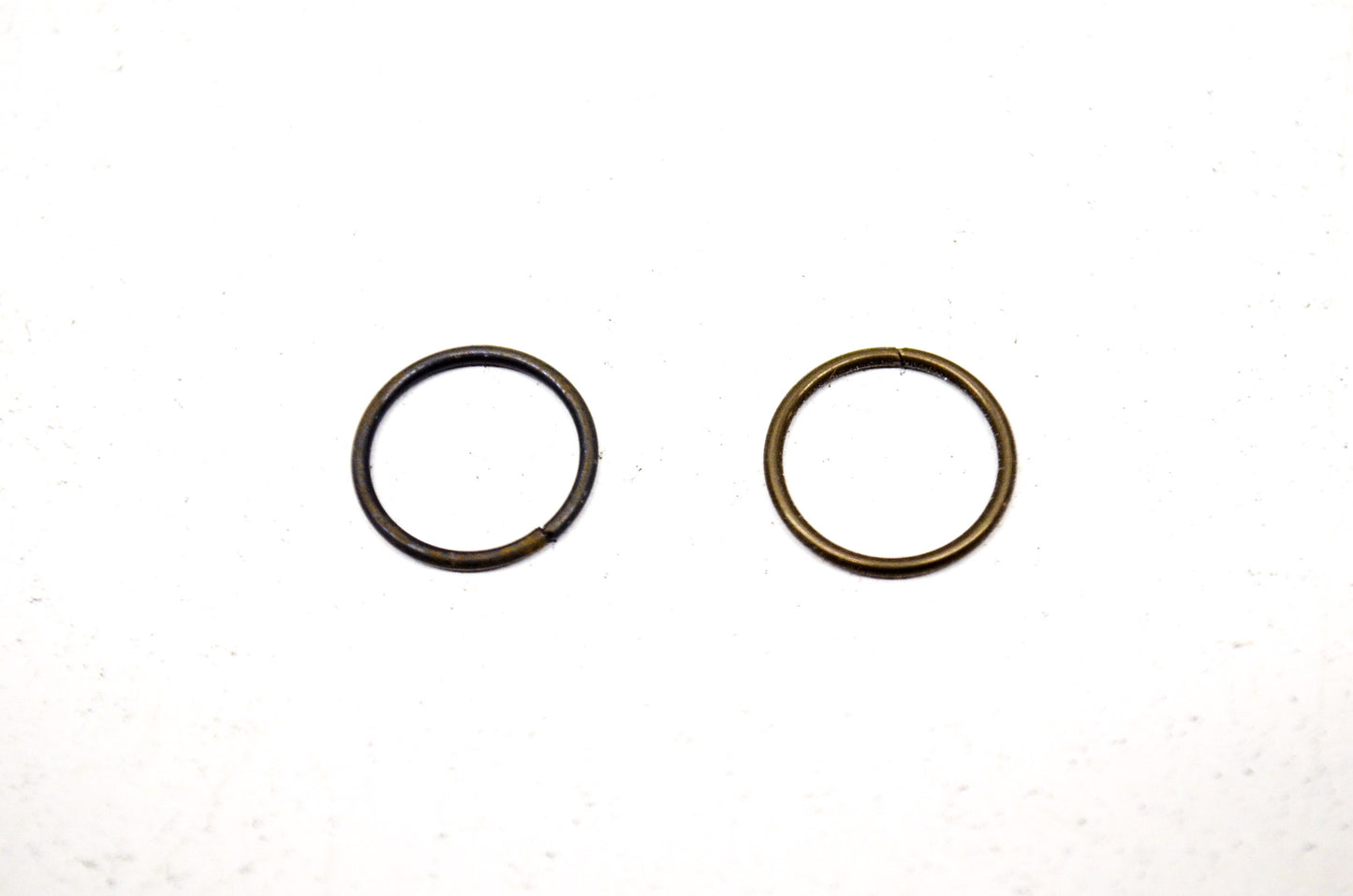 OEM Honda 12211-250-310 Valve Guide Clip Qty 2 NOS