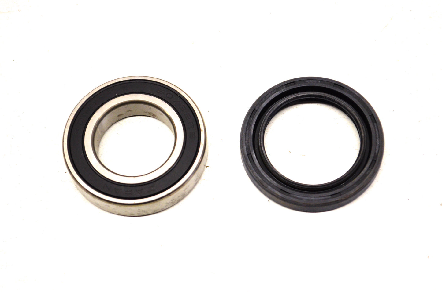 WPS 11-605, 68-3391 Wheel Bearing Seal Kit NOS