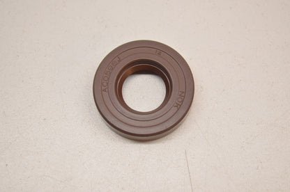 OEM Kawasaki 92049-1158 Oil Seal SCY 15x30x7 NOS