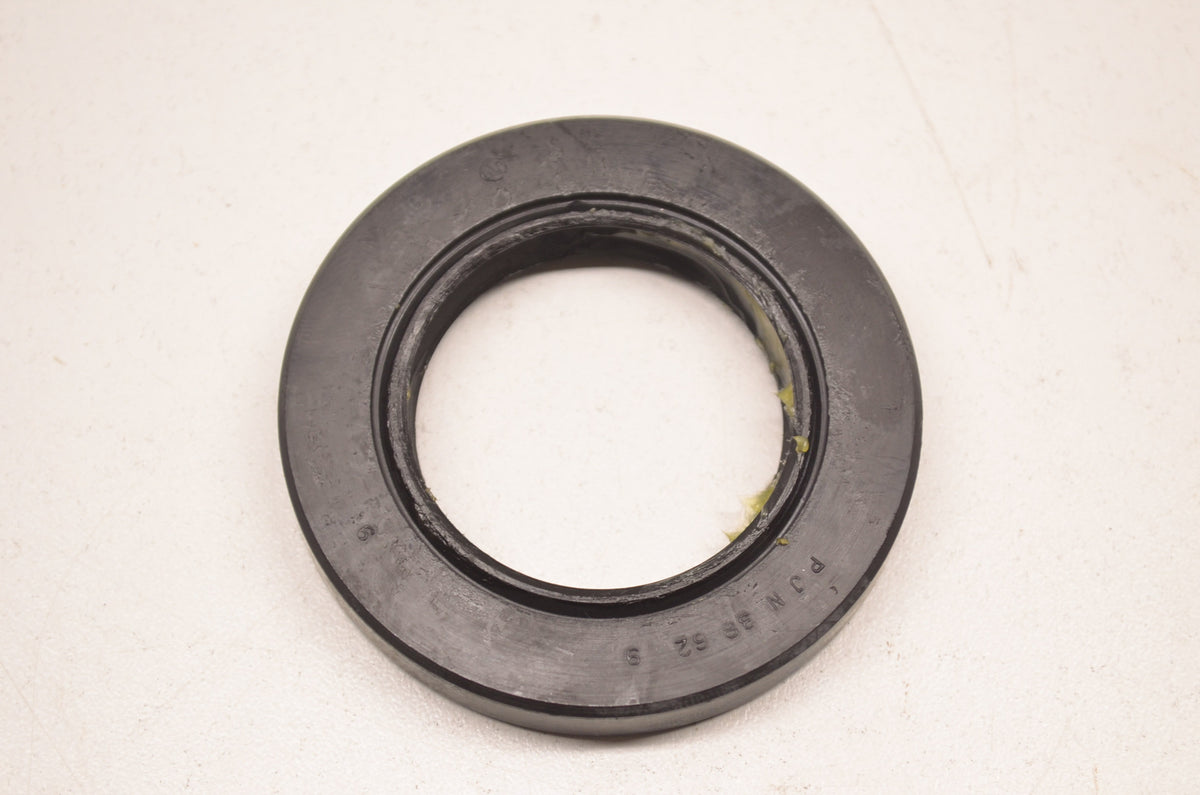 OEM Kawasaki 92050-076 Oil Seal NOS