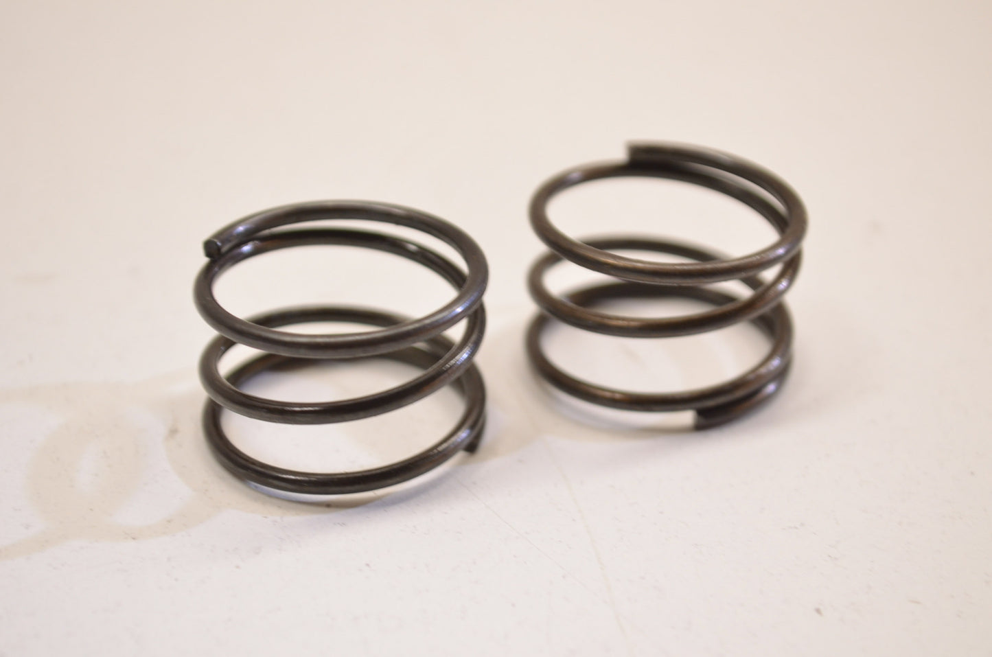OEM Kawasaki 92081-1018 Oil Filter Spring Qty 2 NOS