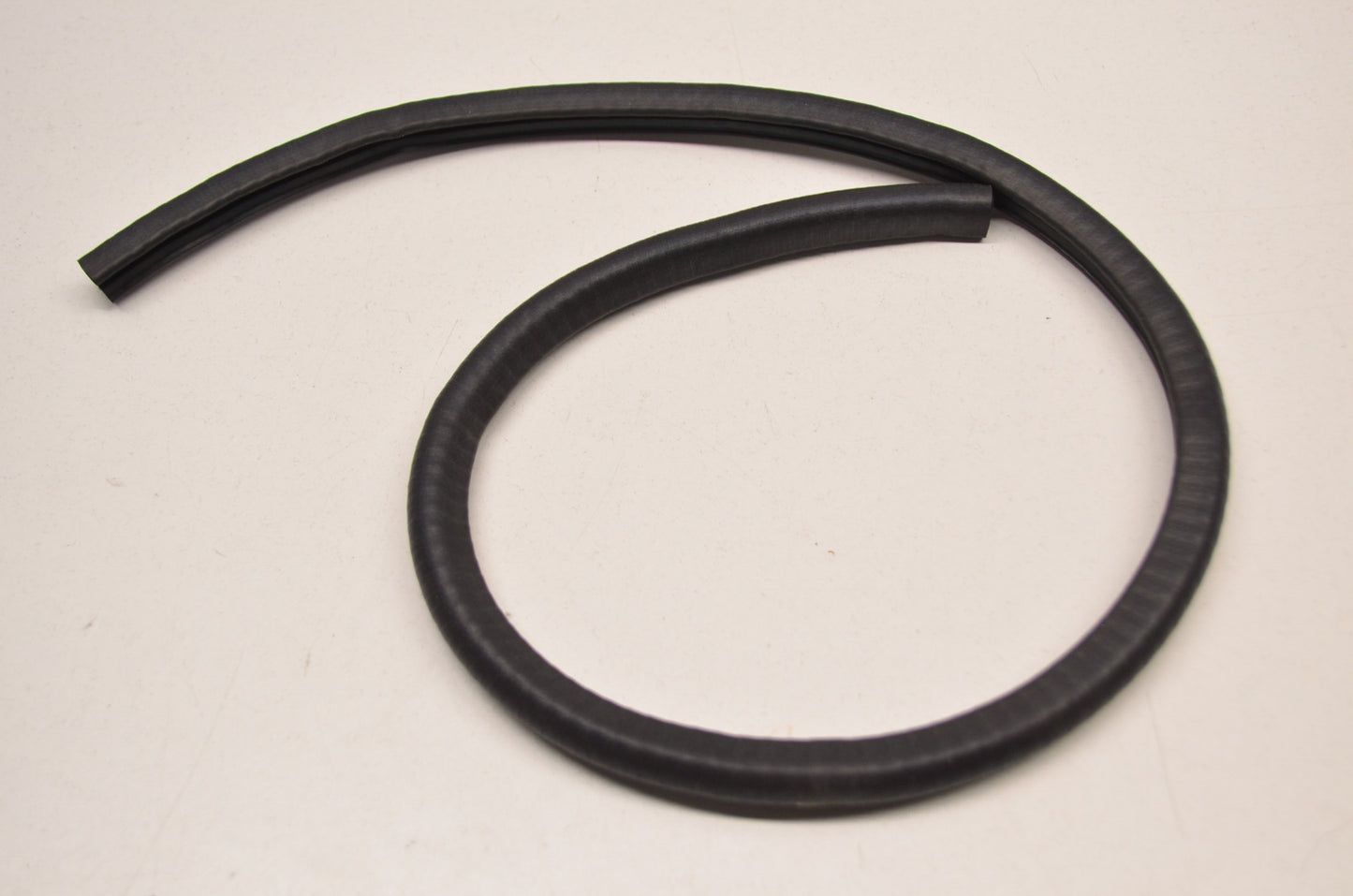 OEM Kawasaki 53044-0037 L=700 Trim