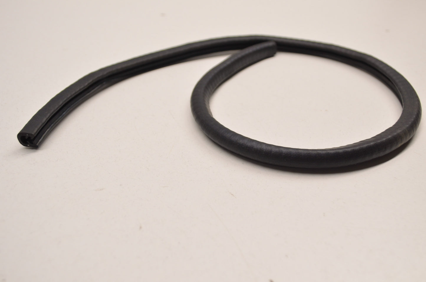 OEM Kawasaki 53044-0037 L=700 Trim