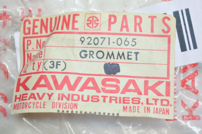 OEM Kawasaki 92071-065 Right Hand Side Cover Grommet NOS