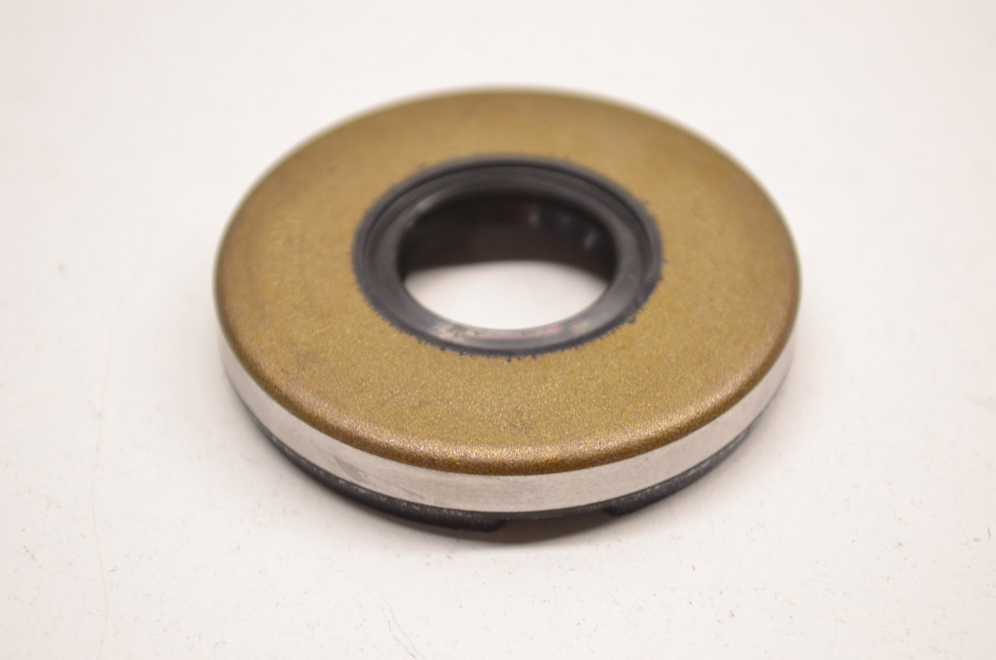 OEM Kawasaki 92052-002 Oil Seal TB20529 NOS