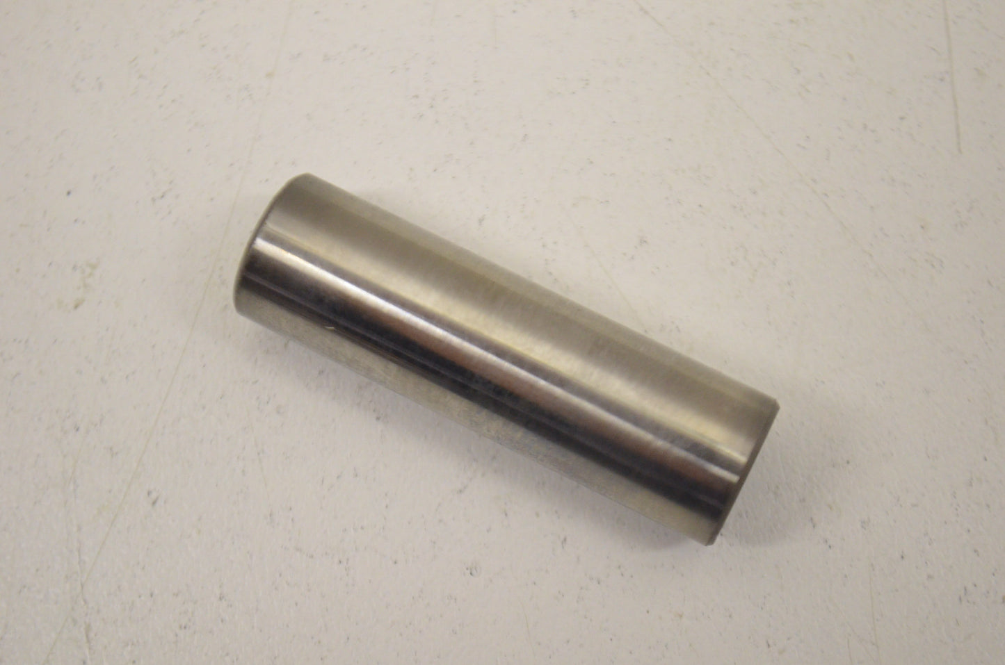 New OEM Yamaha 527-11633-00-00 Piston Pin NOS