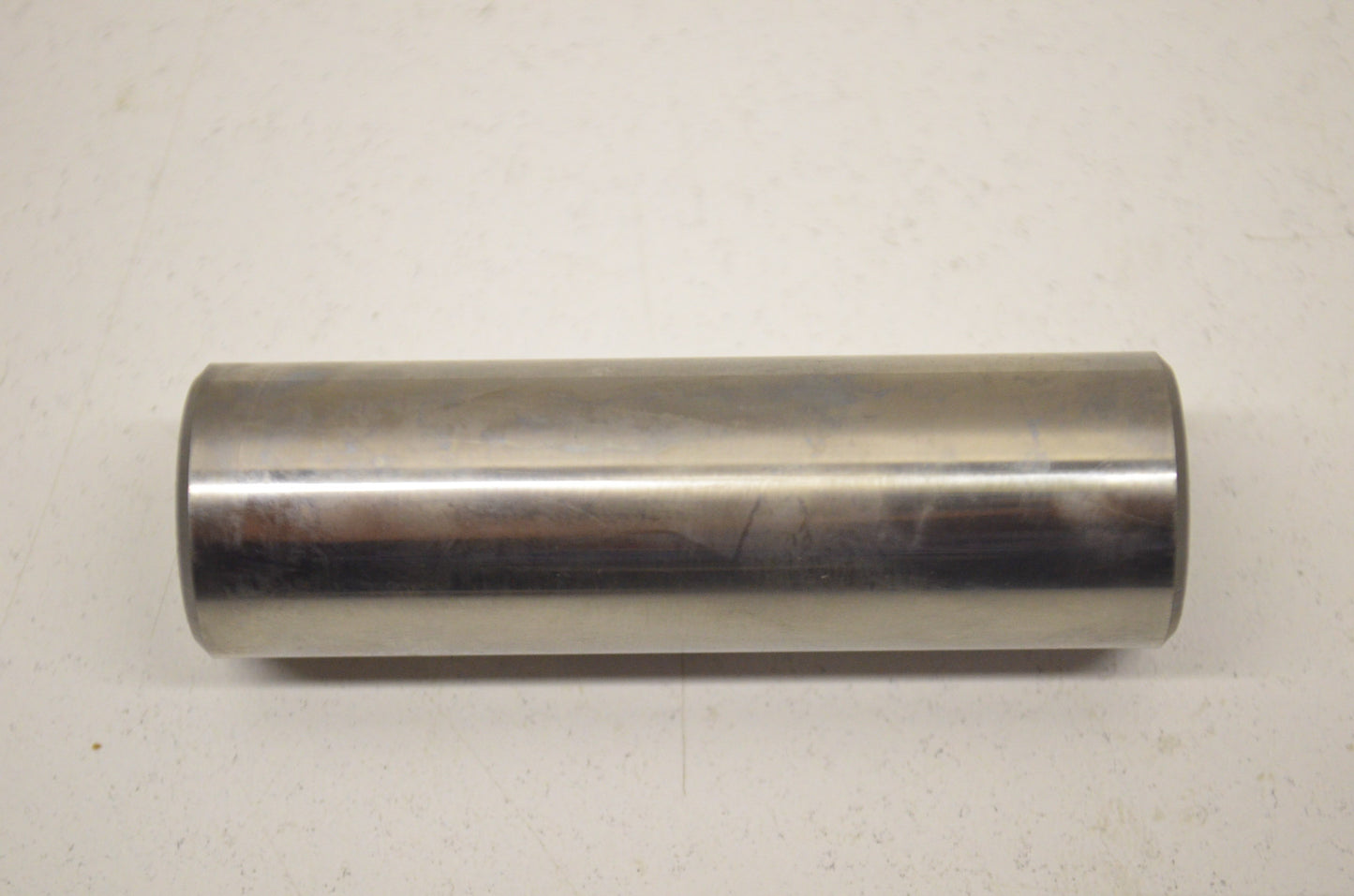 OEM Yamaha 5A8-11633-00-00 Piston Pin NOS