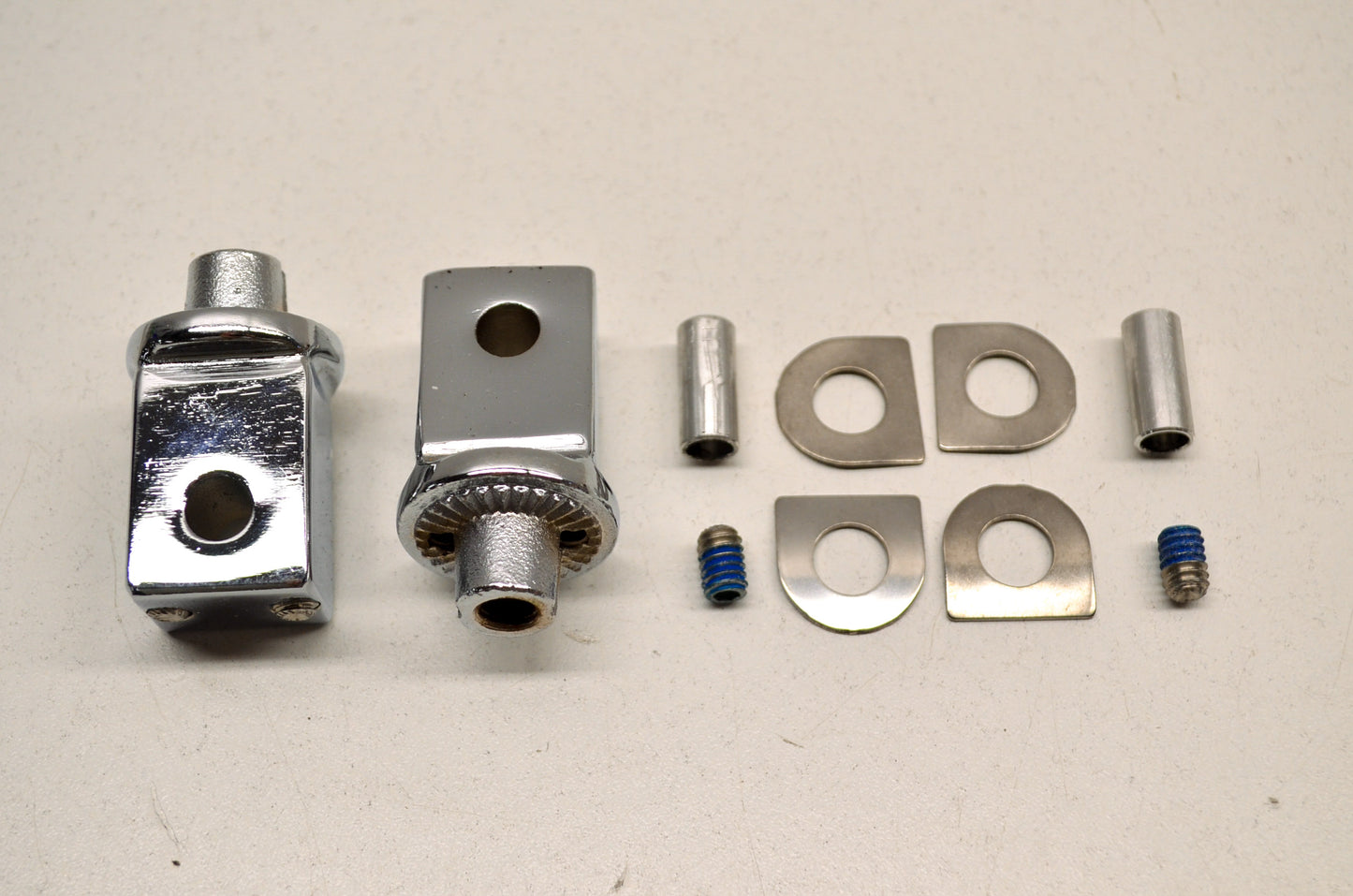 New KuryAkyn Splined Peg Adapter Kit NOS