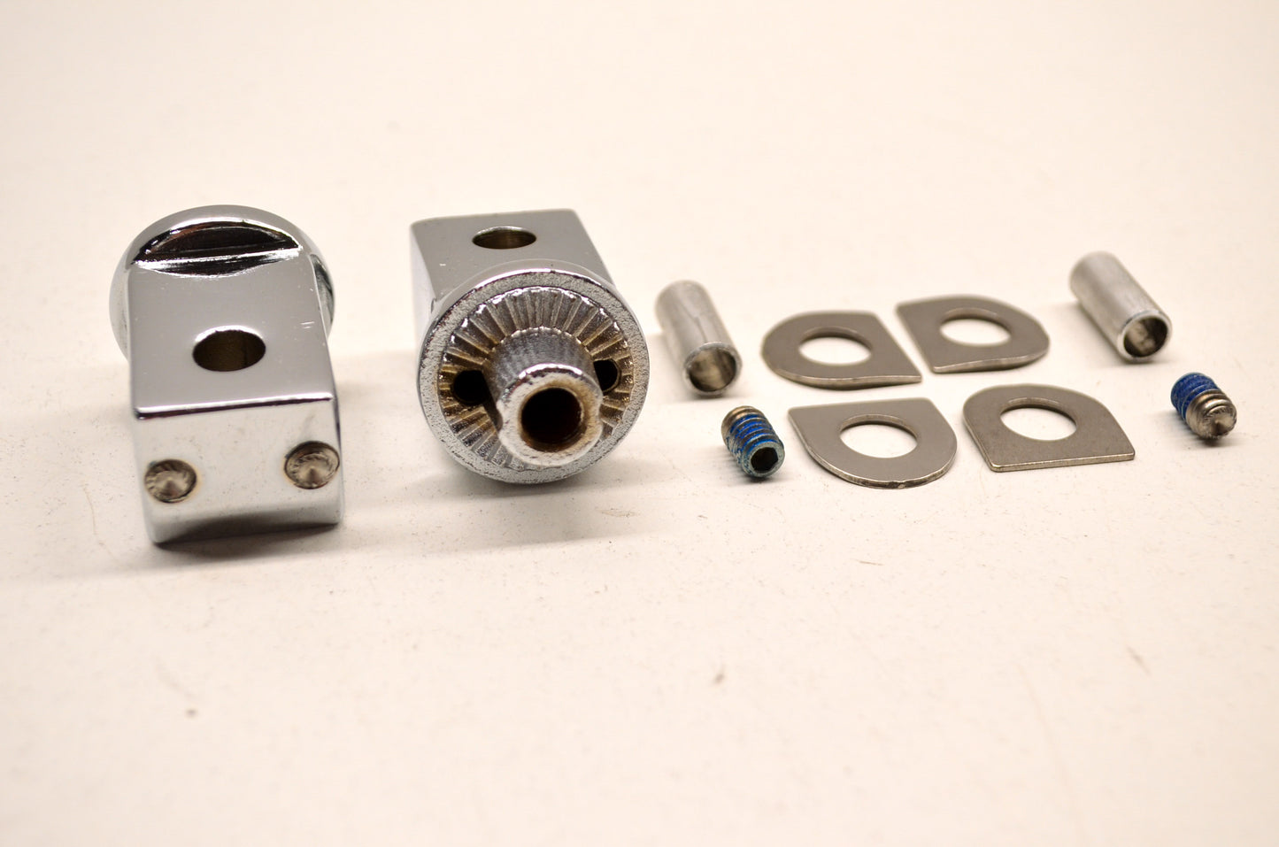 New KuryAkyn Splined Peg Adapter Kit NOS