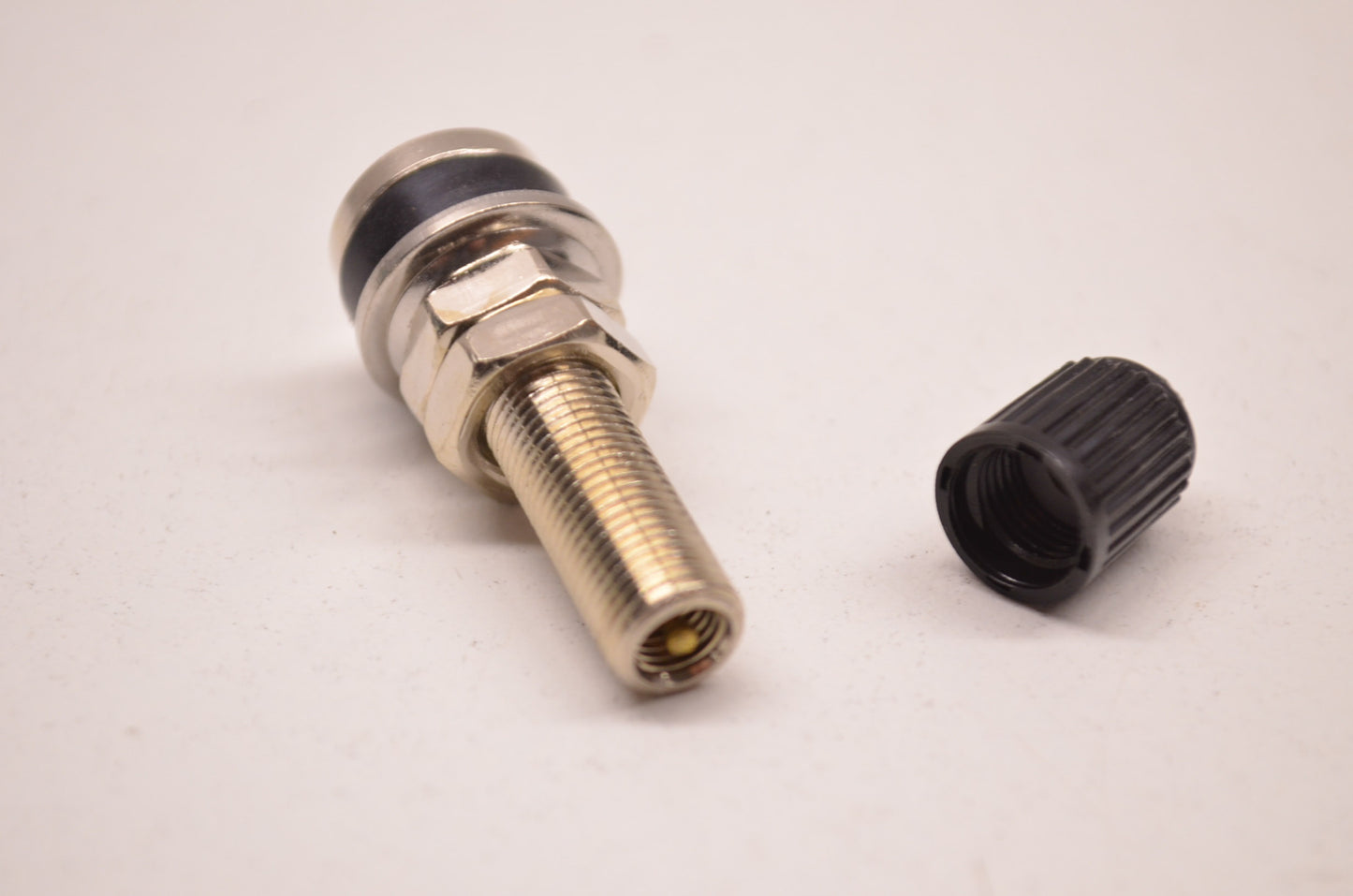 K&L JS430, 32-8224 Straight Valve Stem NOS