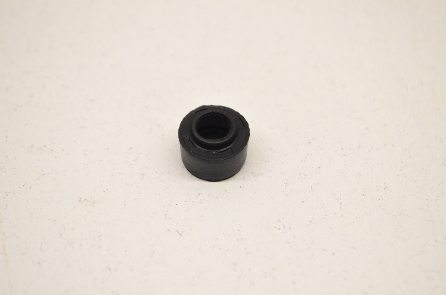 New OEM Yamaha 4KM-12119-00-00 Valve Stem Seal NOS