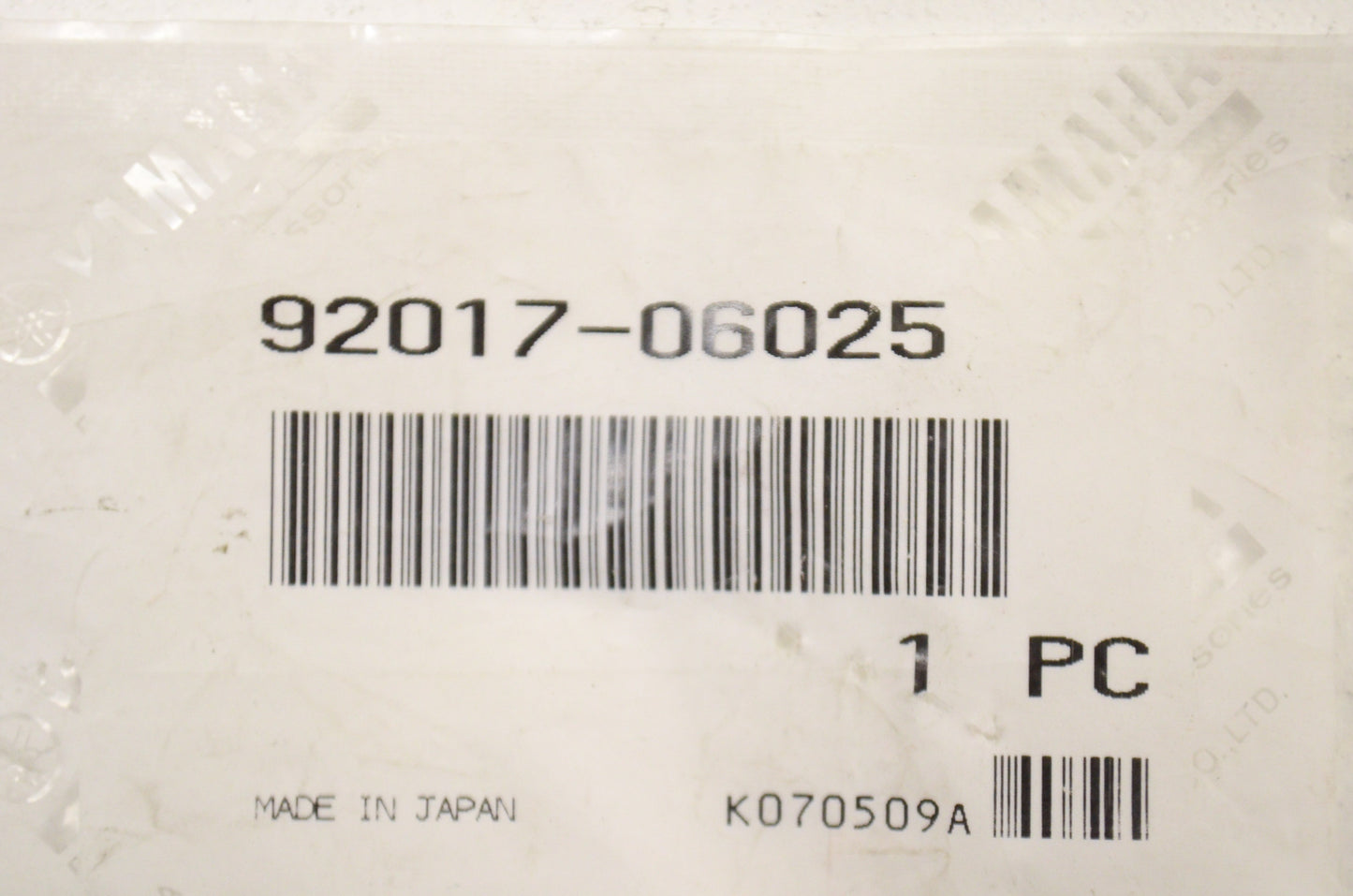 OEM Yamaha 92017-06025-00 Button Bolt NOS