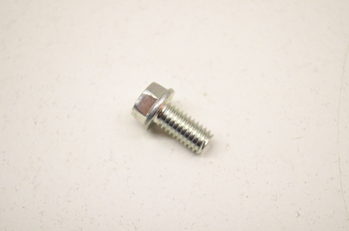 OEM Yamaha 95022-06012-00 Flange Bolt NOS