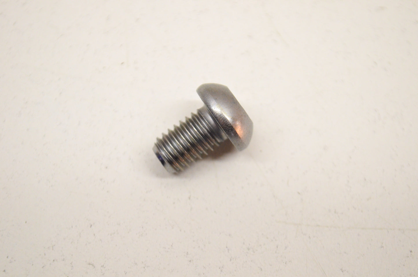 New OEM Yamaha 92014-08012-00 Button Head Bolt NOS
