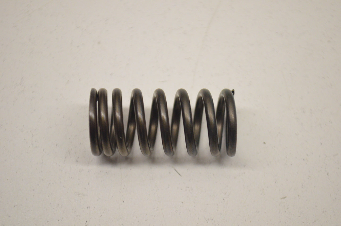 New OEM Yamaha 5NL-12114-00-00 Outer Valve Spring NOS