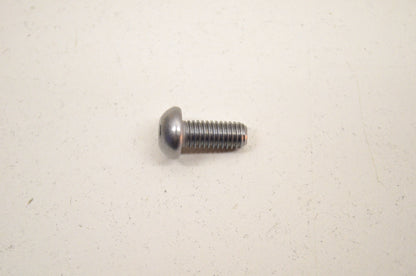 New OEM Yamaha 92014-05012-00 Button Head Bolt NOS