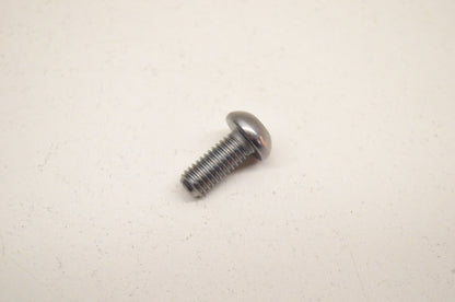New OEM Yamaha 92014-05012-00 Button Head Bolt NOS