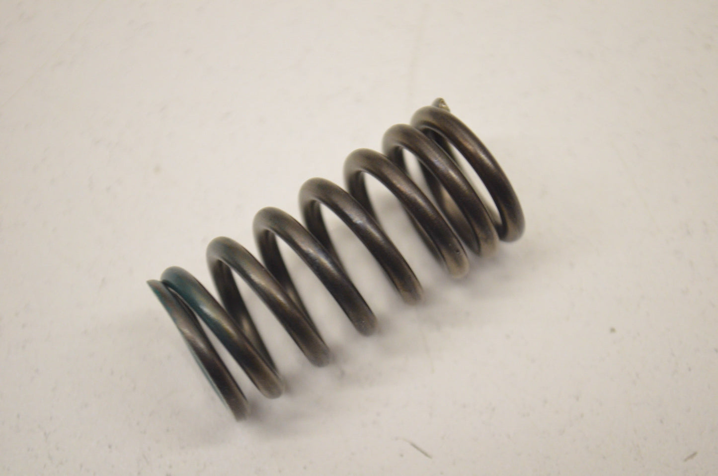 New OEM Yamaha 5NL-12114-00-00 Outer Valve Spring NOS