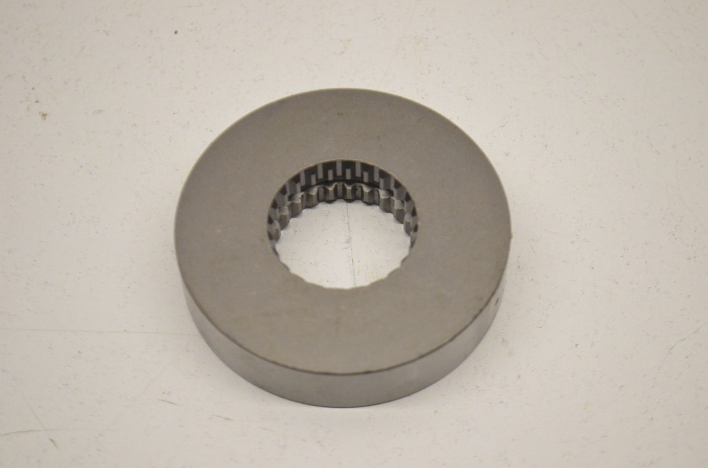 New OEM Yamaha Bearing Retainer NOS