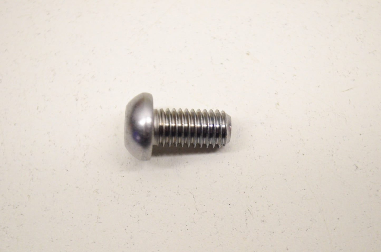OEM Yamaha 92014-08016-00 Button Head Bolt NOS