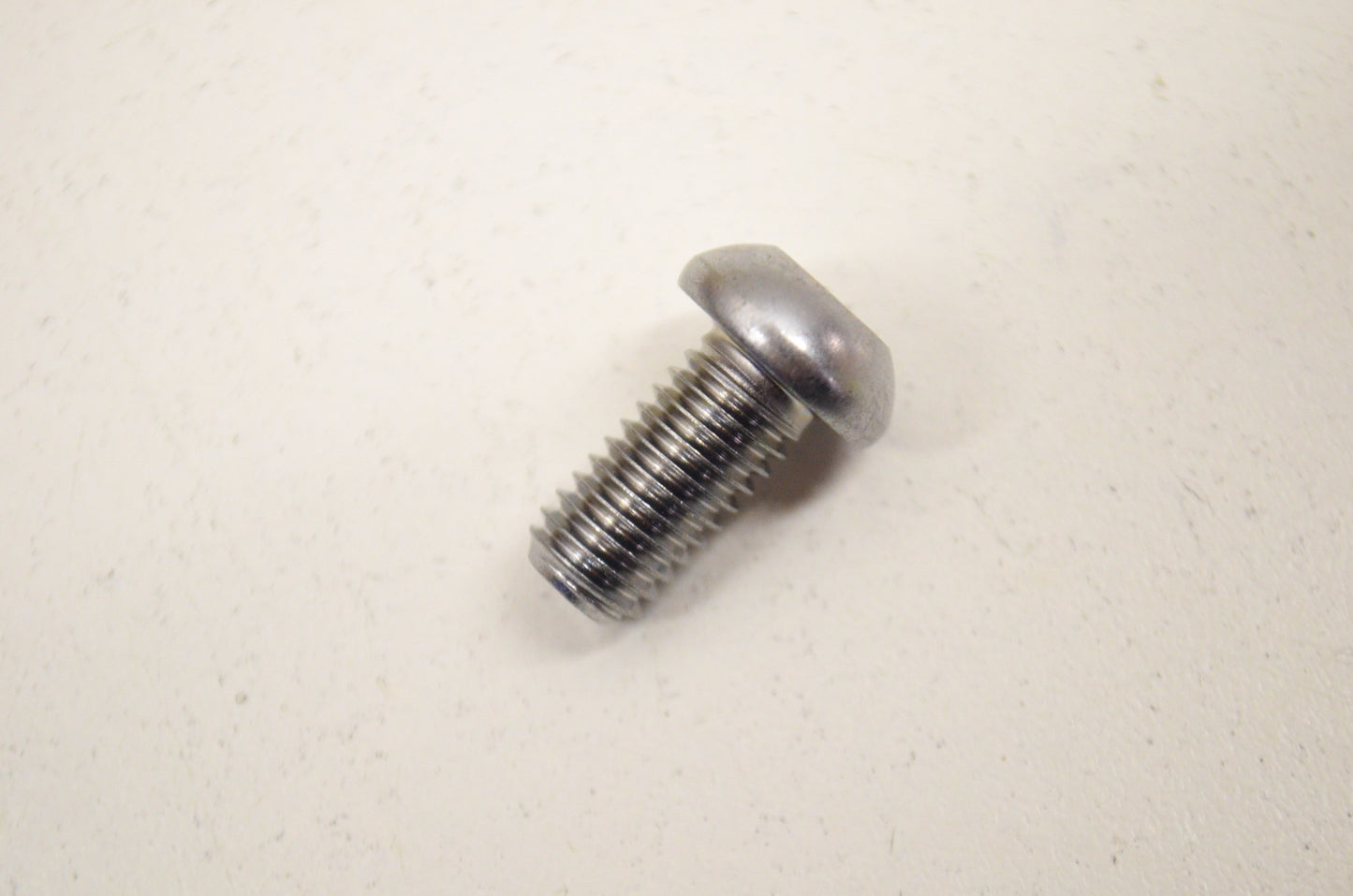 OEM Yamaha 92014-08016-00 Button Head Bolt NOS