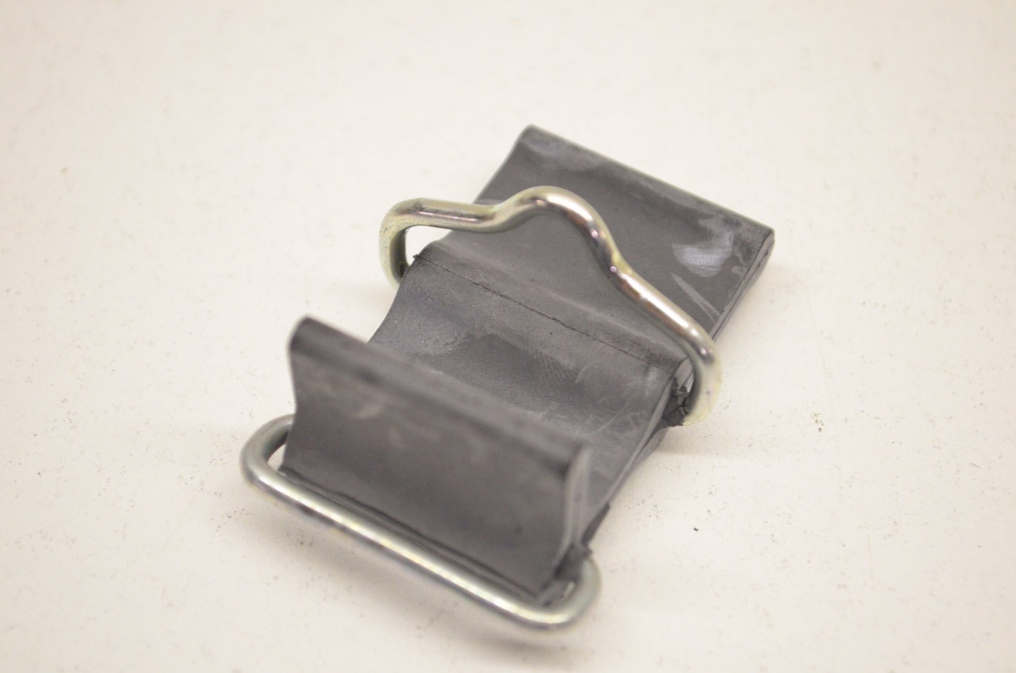 New OEM Yamaha 5SF-24173-00-00 Tank Fitting Band 1 NOS