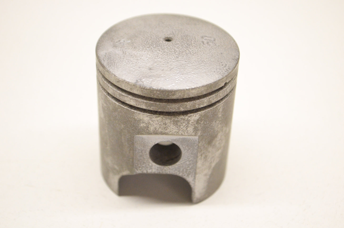 OEM Yamaha 36R-11636-00-00 Piston 2 O/S 0.50 NOS