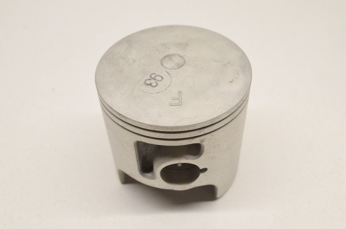OEM Yamaha 6M6-11631-01-93 Piston STD NOS