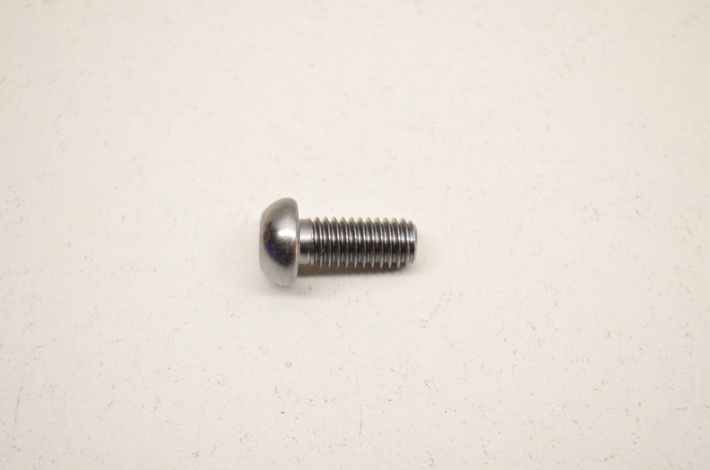 New OEM Yamaha 92014-06014-00 Button Head Bolt NOS
