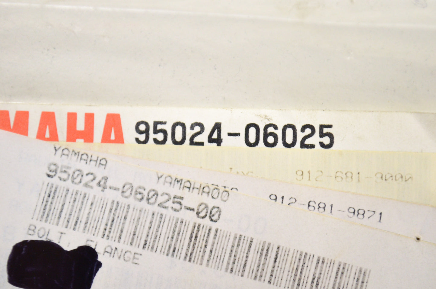 New OEM Yamaha 95024-06025-00 Flange Bolt NOS